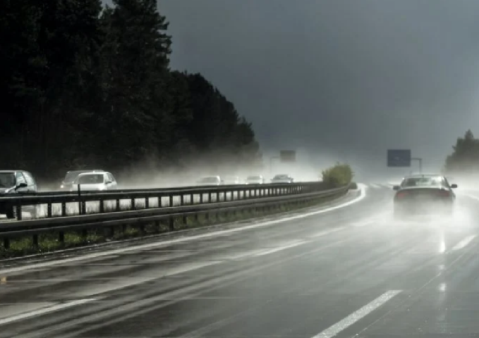 Segurança na Chuva: O Que Fazer ao Enfrentar a Lâmina d’Água